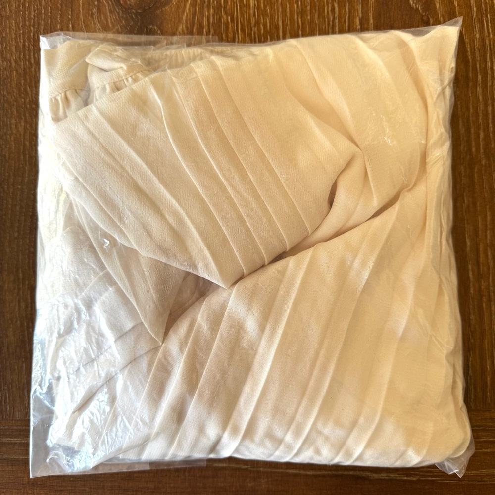 NIP cream colored pleated mid-calf length skirt M - Picture 7 of 9